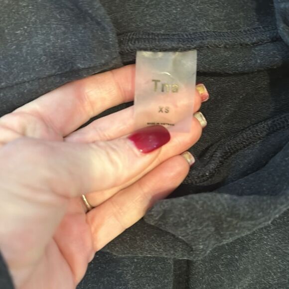 🌟 Aritzia TNA Leggings - Size Extra Small - Picture 2 of 3